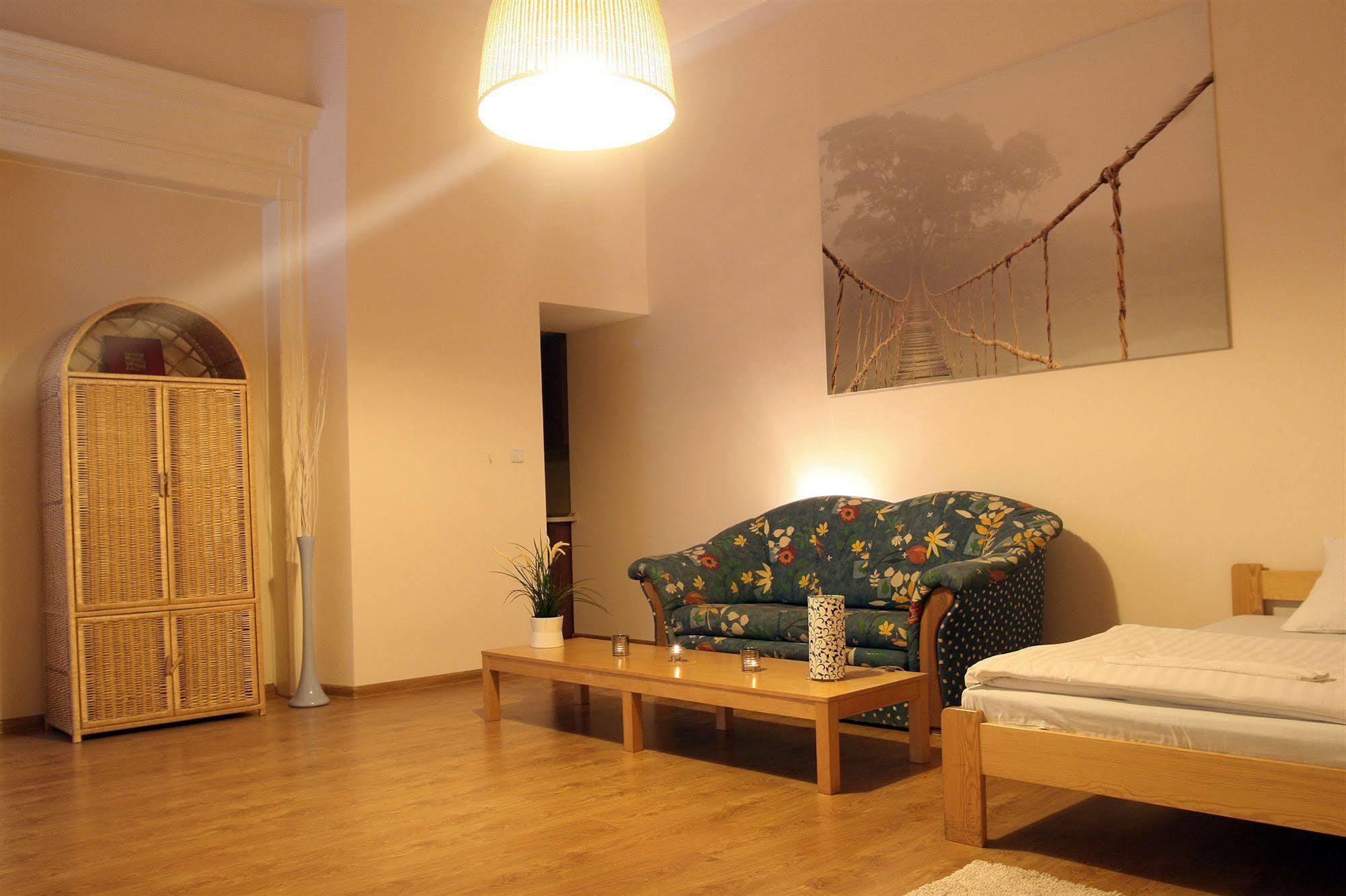 Frolic Goats Hostel 포즈난 외부 사진